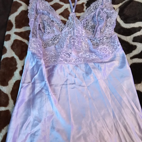 Gorgeous Lilac Silk and Lace Chemise - Picture 3 of 5
